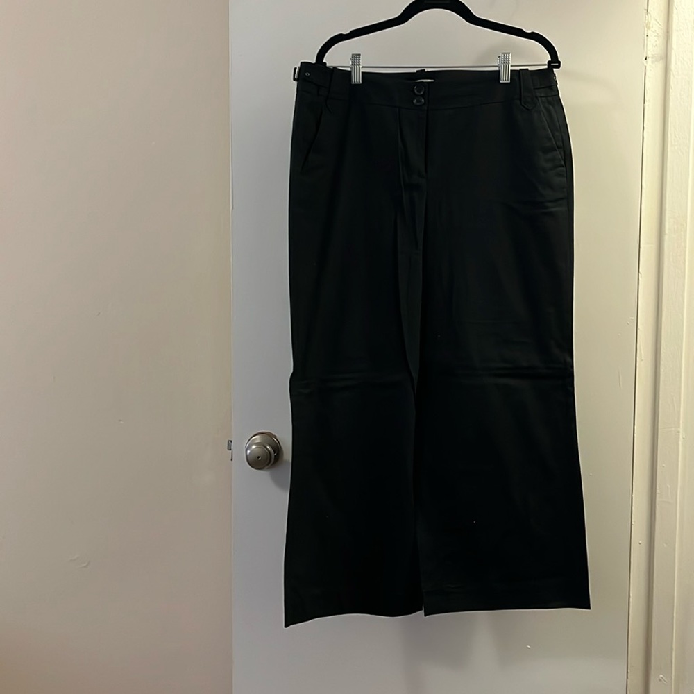 Ann Taylor Loft black pants size 14P